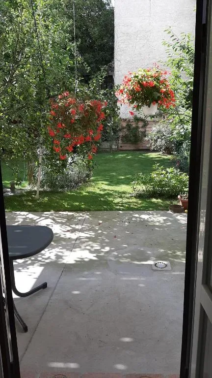 Pia’s Gardenview
