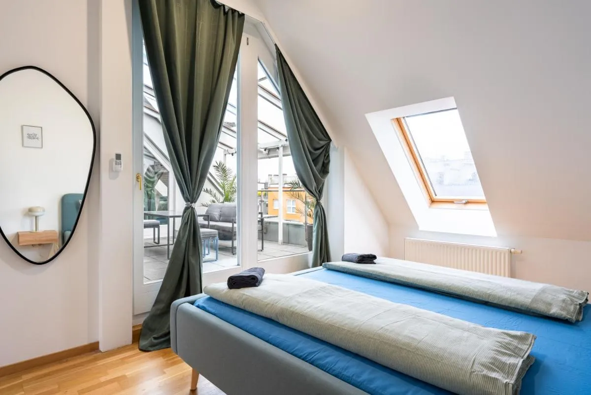 Premium Suites Vienna – Rooftop Penthouse - 2