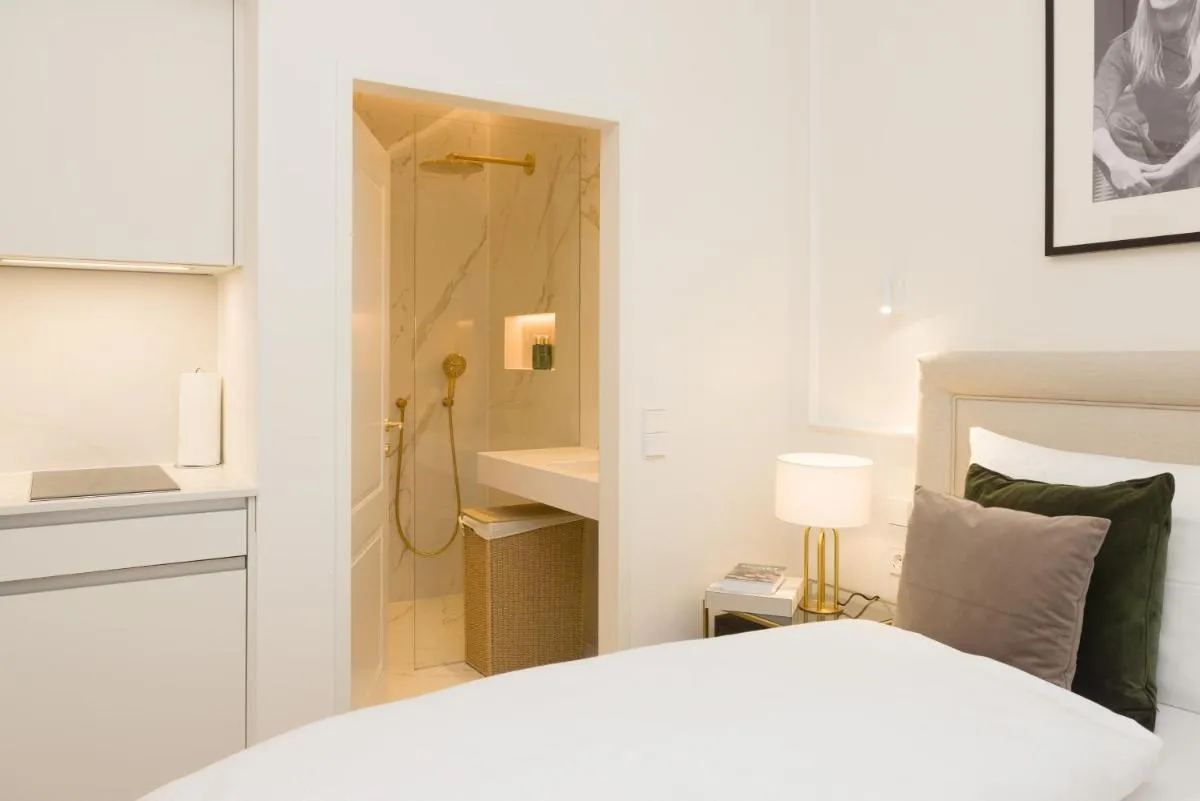 RAFAEL KAISER – Signature Apartments City Centre - 3