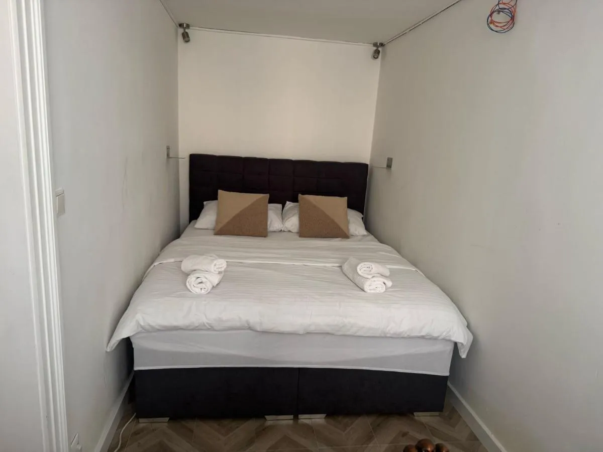 Schonbrunn Classic Apartment Contactless Check IN - 3