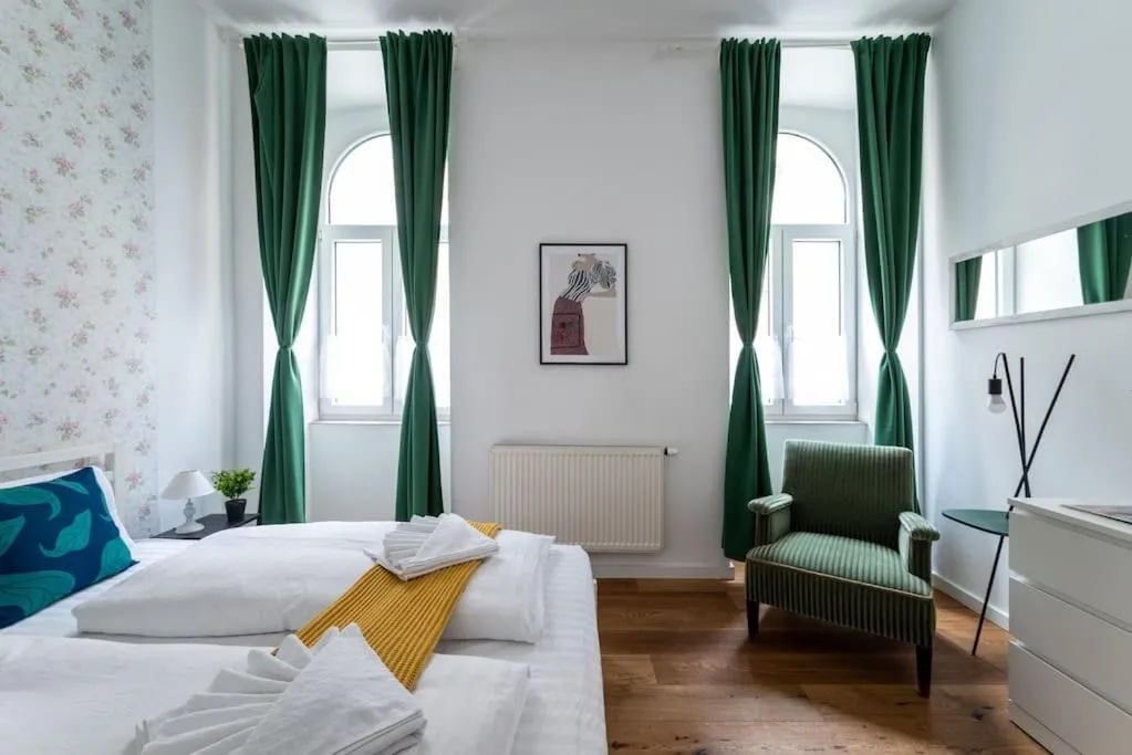 Sleek 1BR Flat Near Center by HM - 2