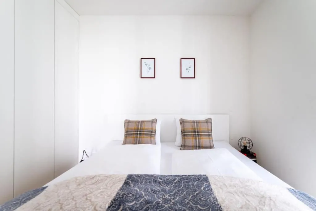 Smart Studio with Terrace by HM - 2