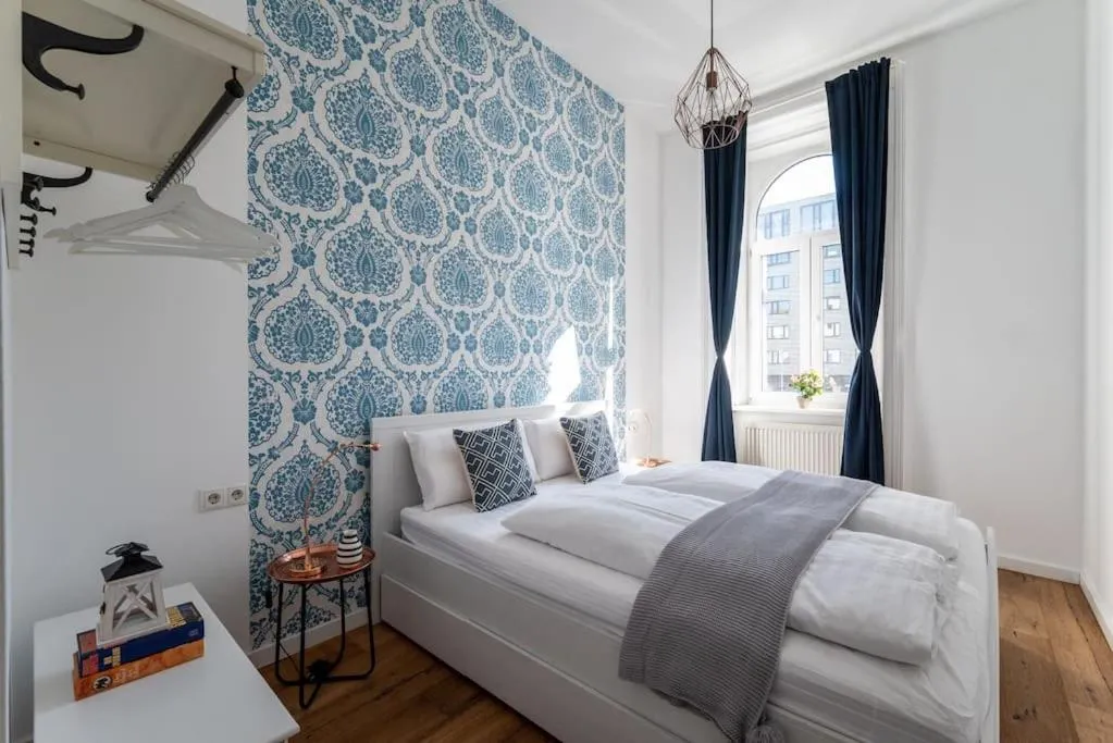 Spacious 2BR by Metro and Center by HM - 2
