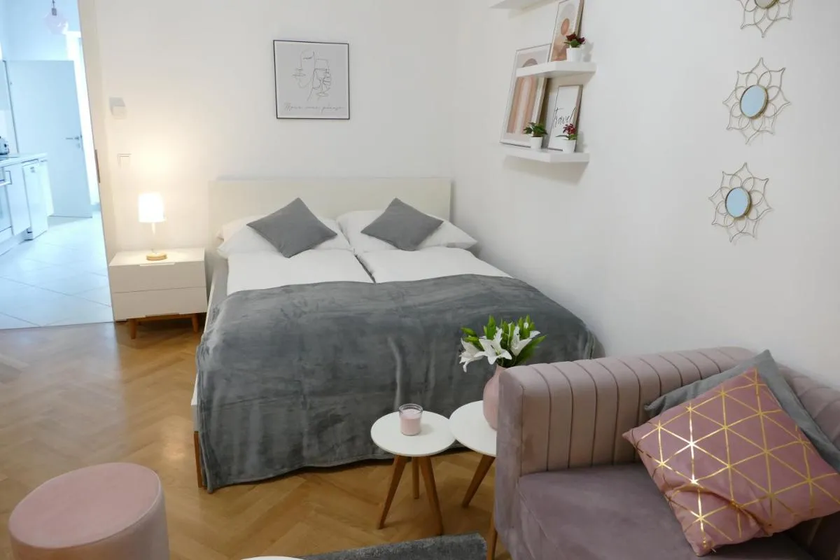 Stylish City Apartments Vienna - 2