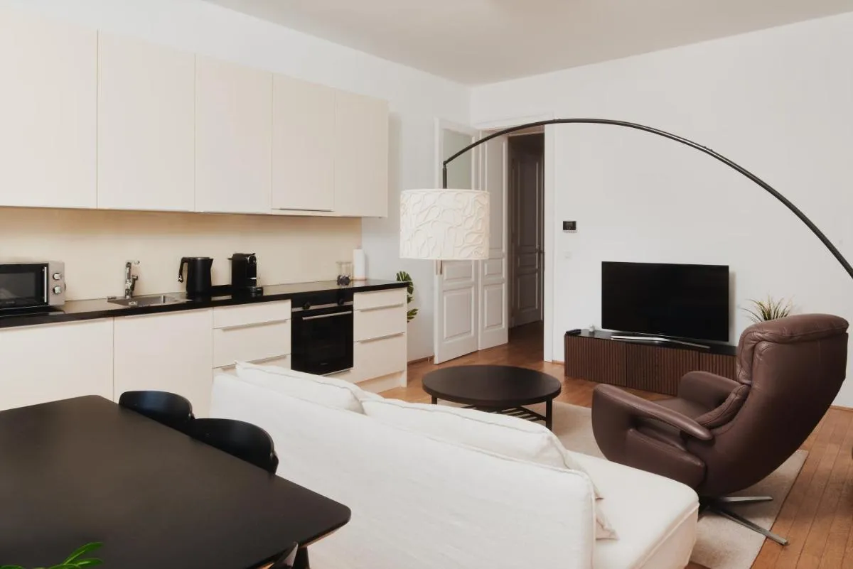 Stylish Designer Apartment at the Center of Vienna Naschmarkt - 3