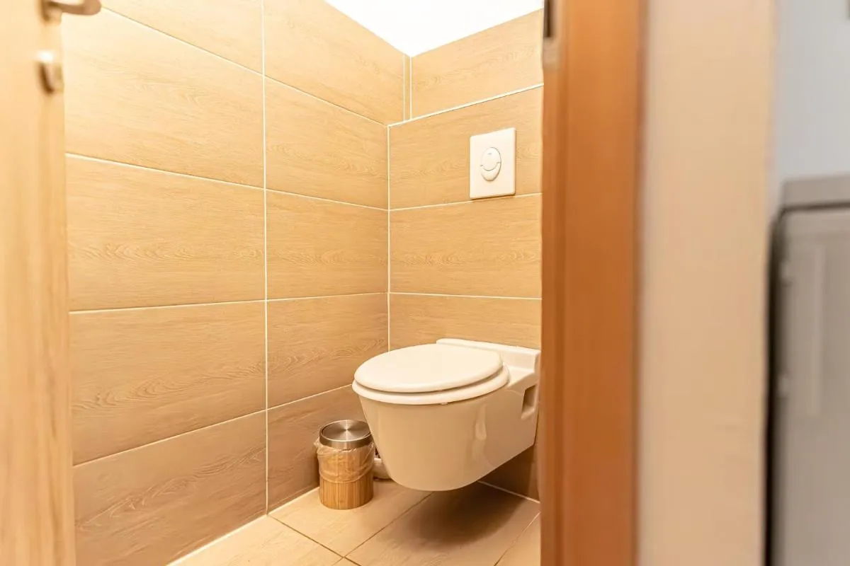 Stylish Small & cozy Apt – Ideal for Longstays - 3