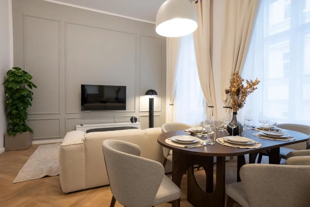 Stylish & Modern 90m2 Flat in Prime Location