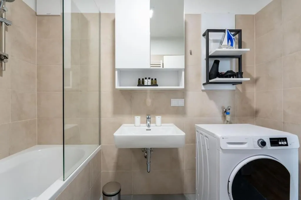 Urban 1BR Retreat, Easy City Link by HM - 3