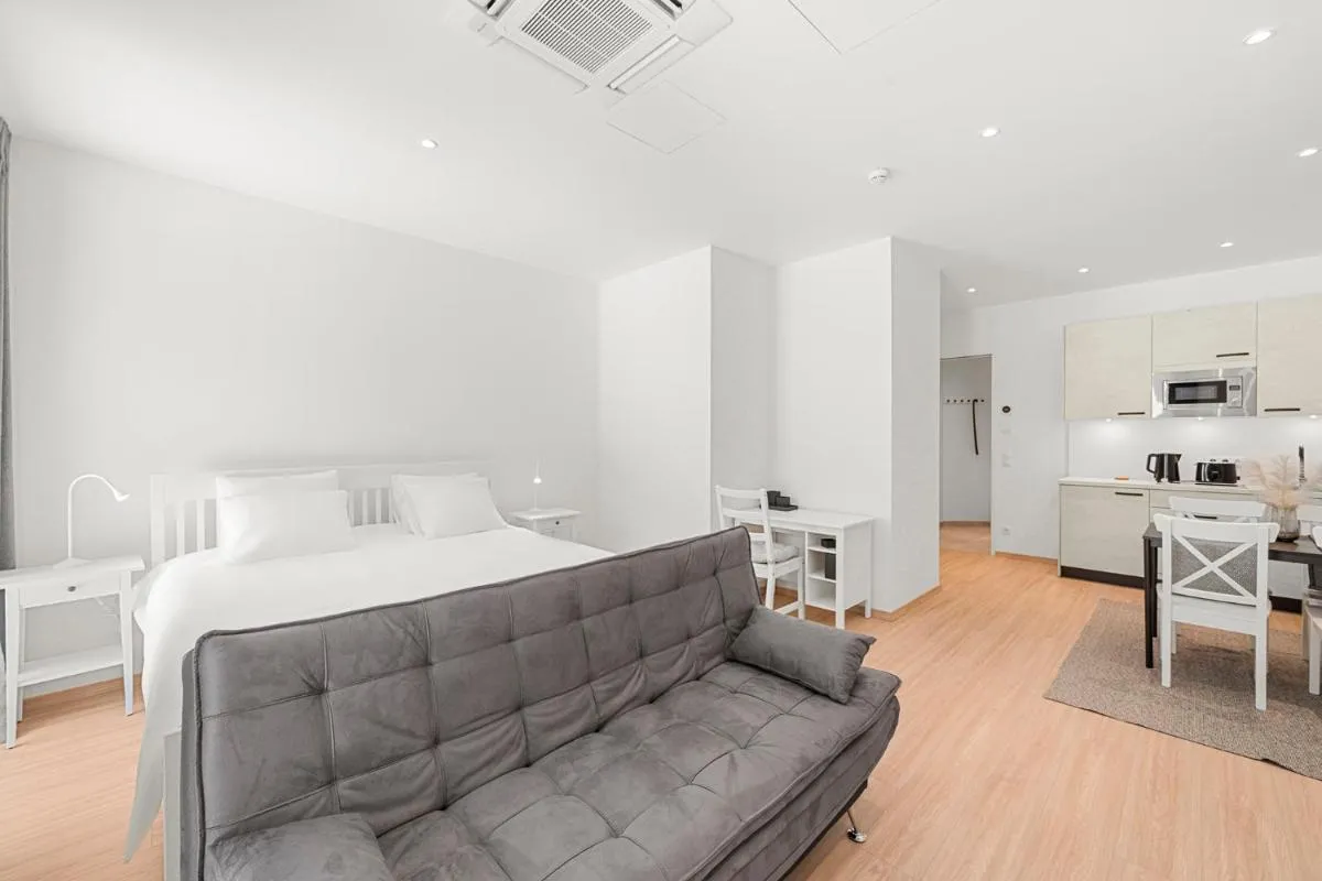 VibeStudio 402 – Central – AC – Near Parking - 3