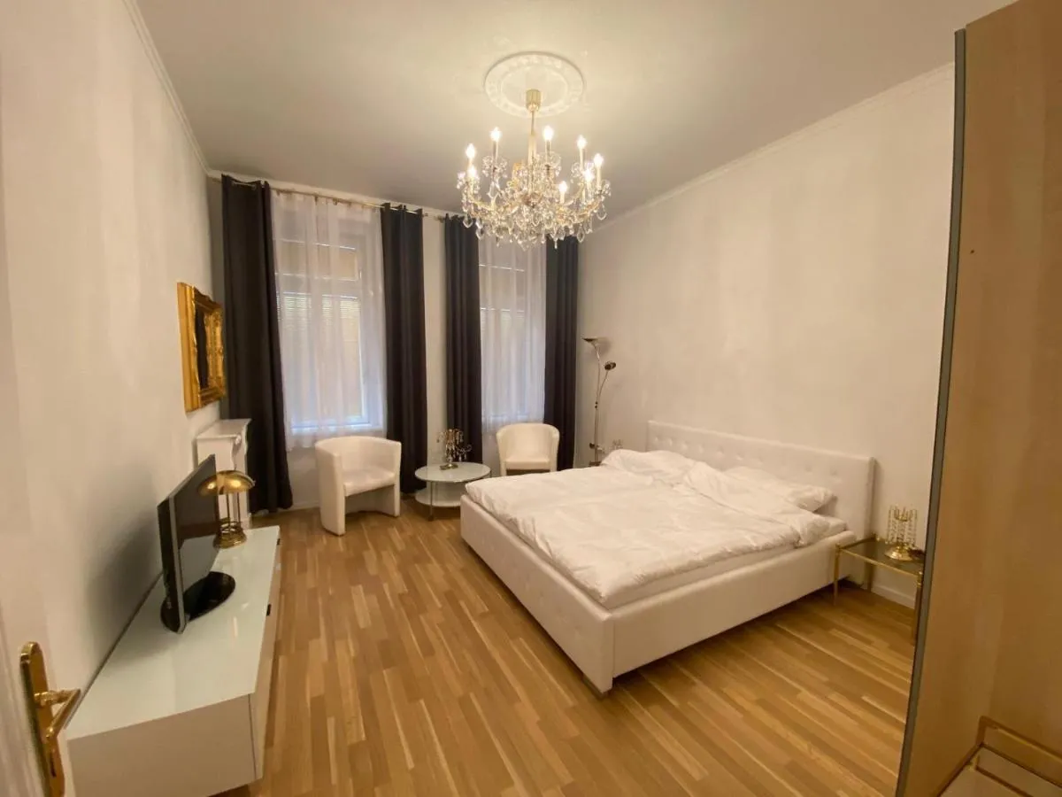 Vienna Luxury Dream Home - 2