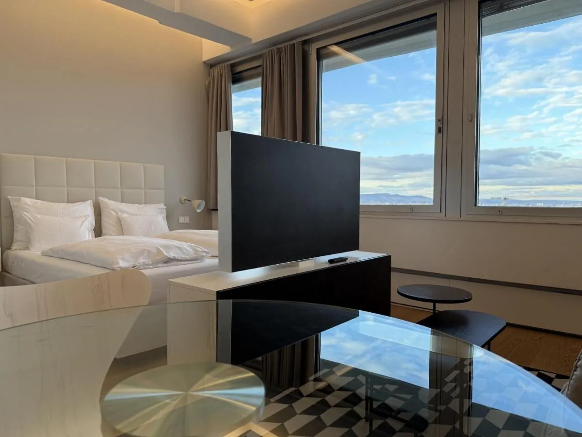Vienna Skyline View Luxury Loft Near City Center - 2