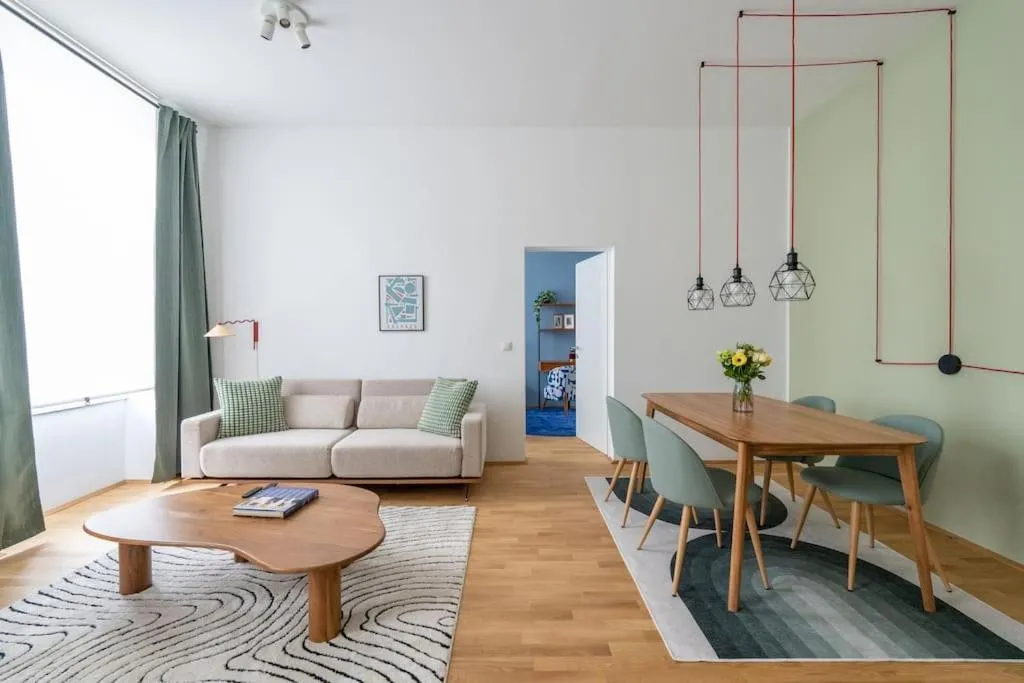 Vogue 2BR Suite, Near City Pulse by HM