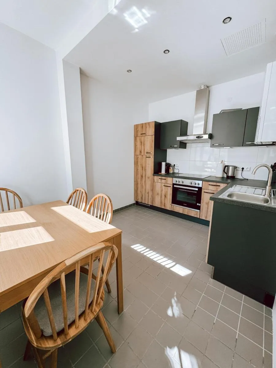 Zentrales Apartment nähe Schönbrunn – 5 Pers - 2