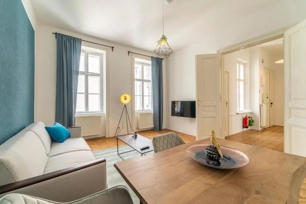josef’s home I Urban Classic Apartment I 03