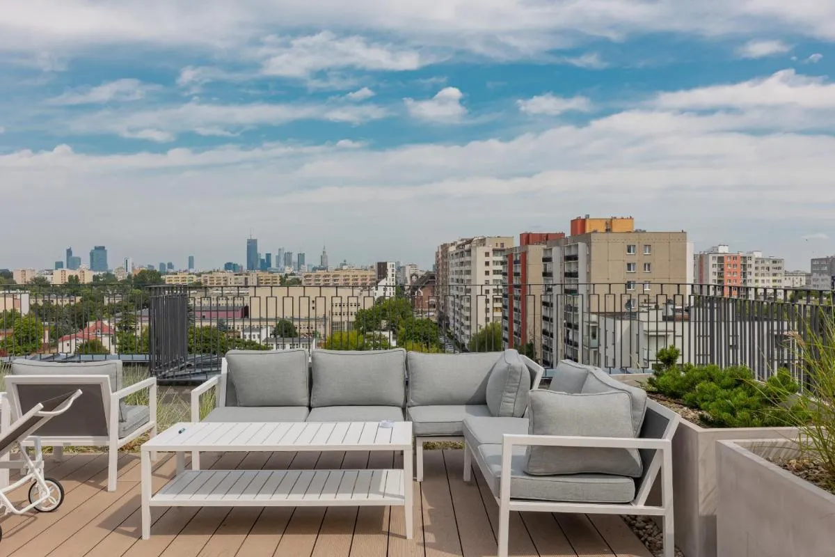Image 3 of Beautiful & Spacious Apartment with Gym and Terrace by Renters Prestige