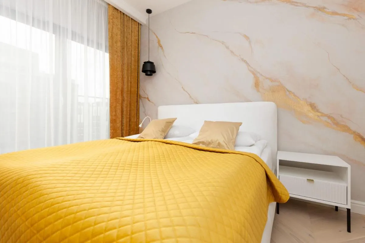Image 5 of Beautiful & Spacious Apartment with Gym and Terrace by Renters Prestige