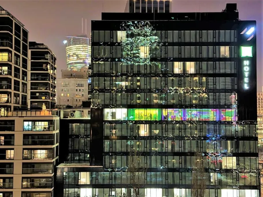 Image 3 of EXCLUSIVE 3BR! Apartment IN CITY CENTER +NETFLIX!