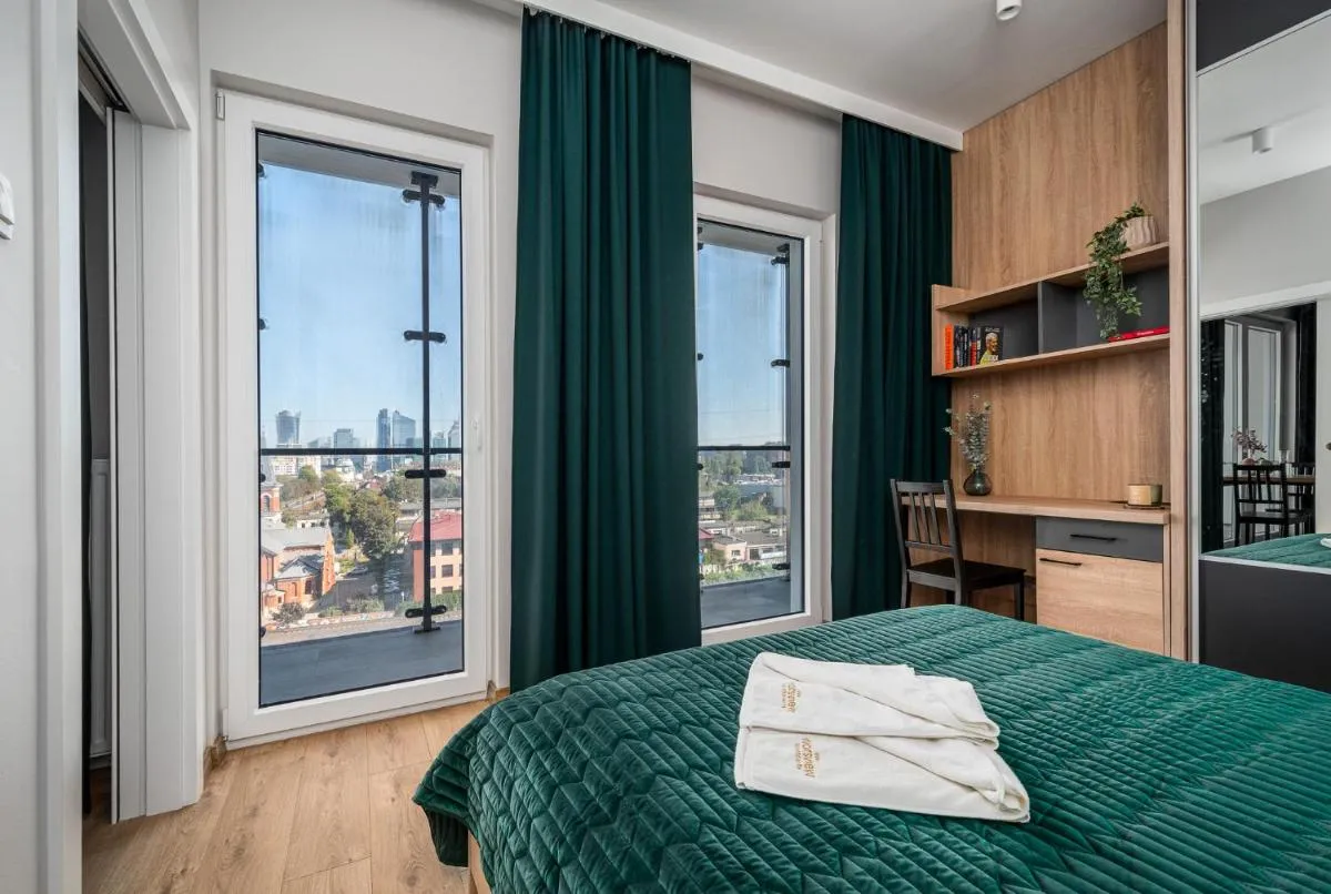 Image 4 of Warsview Apartments