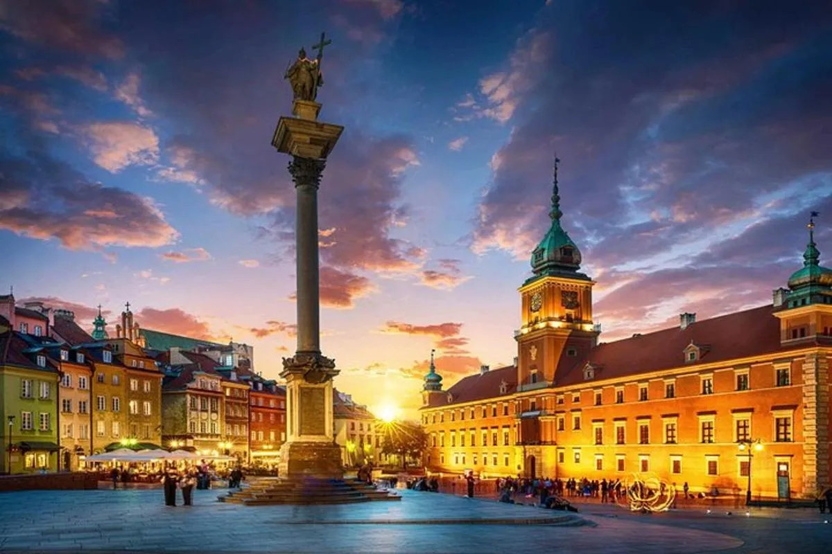 Image 3 of Private Transfer Warsaw Chopin Airport WAW to Warsaw City