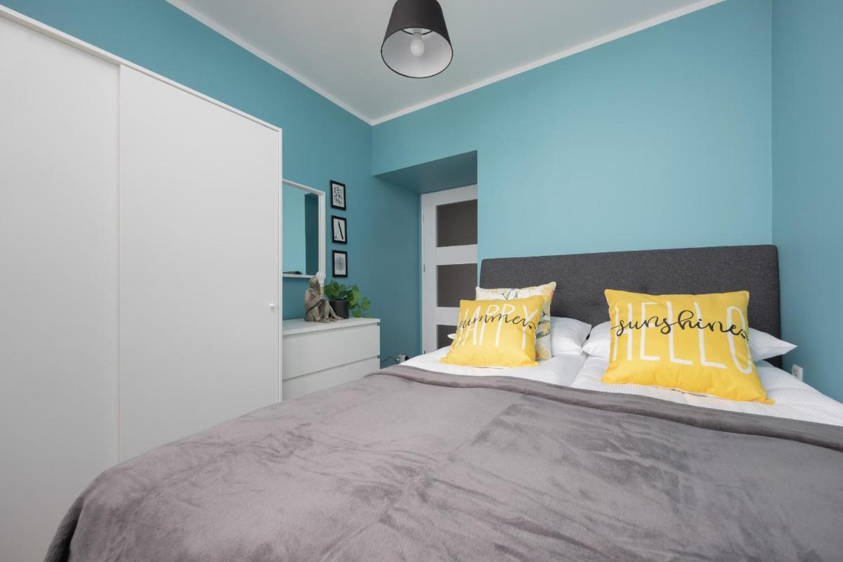 Image 1 of Apartament na Alejach Jerozolimskich przy Pałacu Kultury i Nauki by Noclegi Renters