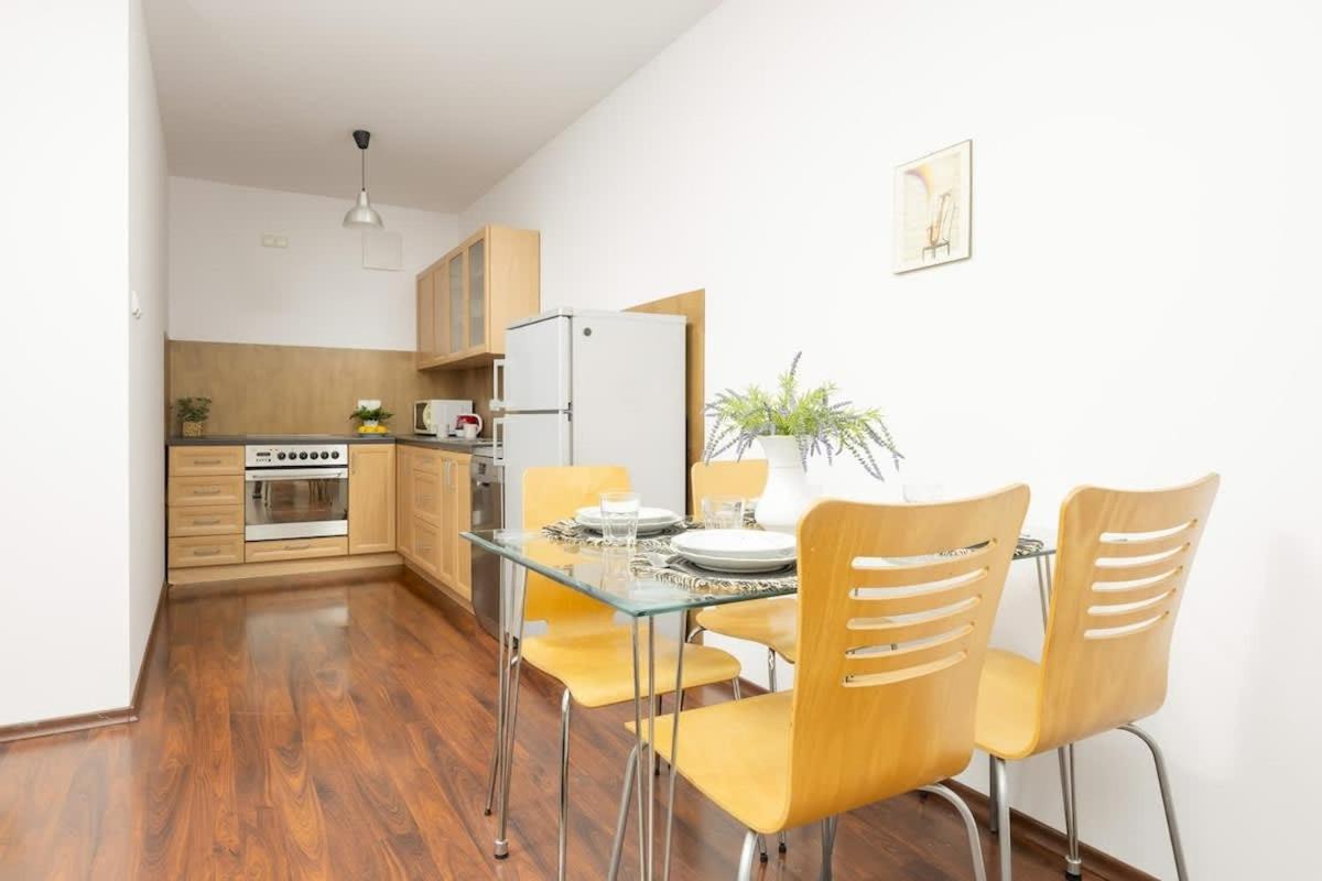 Image 2 of Beautiful City Apartment by Noclegi Renters