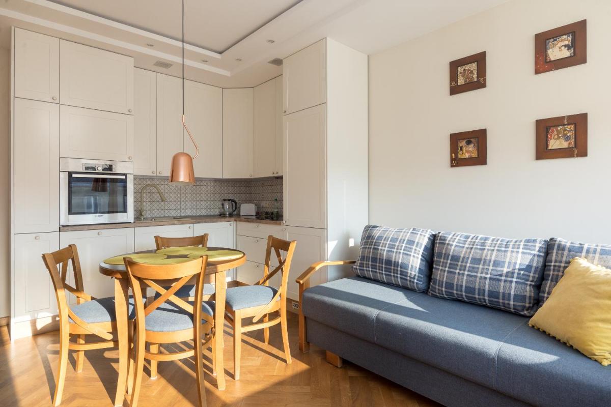 Image 3 of Piękna 2-Bedroom Apartment