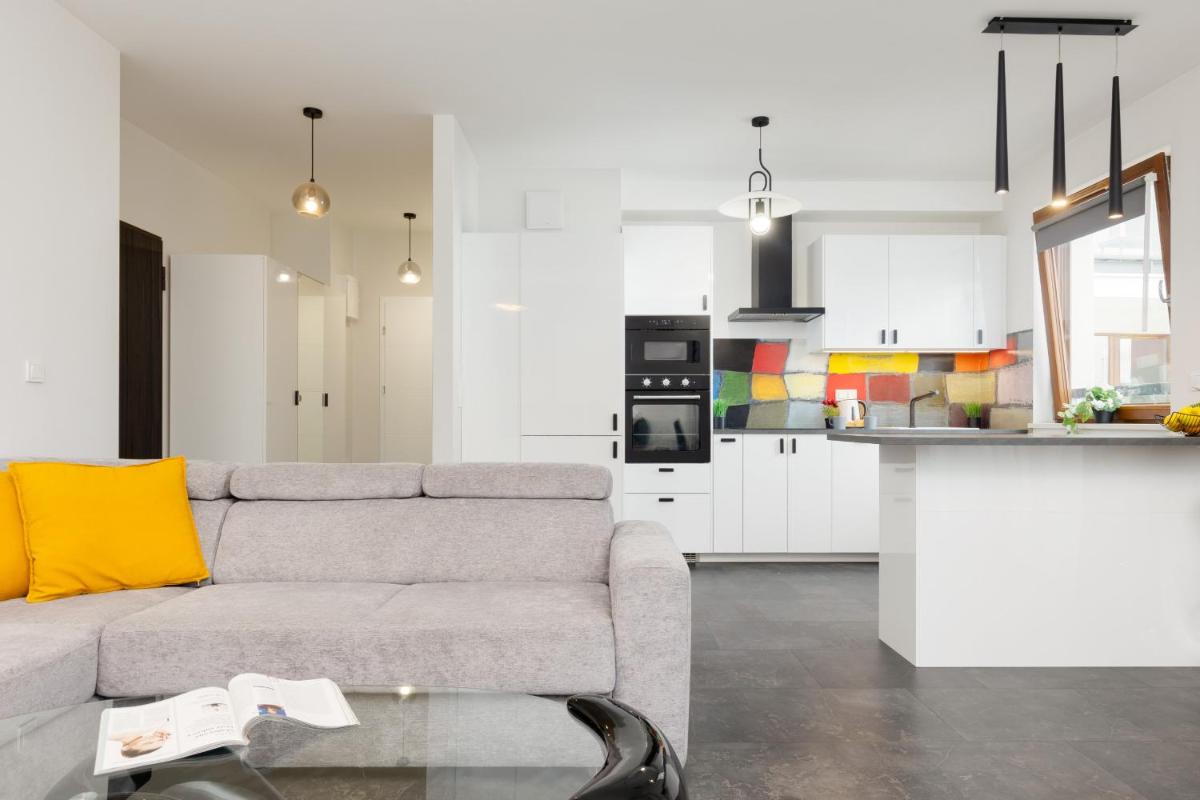 Image 4 of Warsaw City Center Apartment Grzybowska 85 with Parking by Noclegi Renters