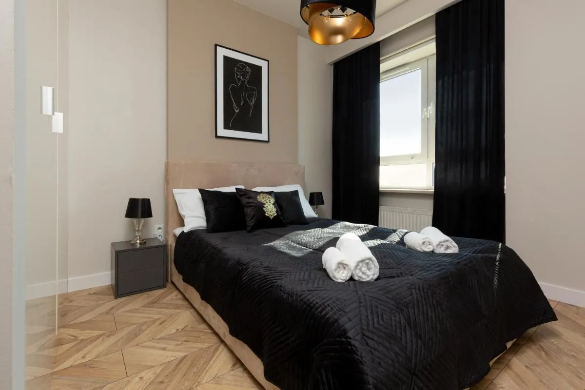 Image 2 of Platinum Towers Apartment with Parking by Renters Prestige