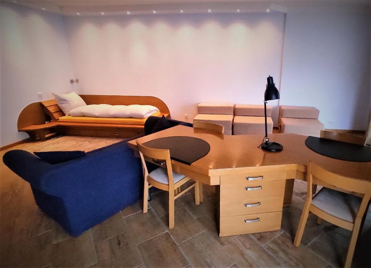 Image 1 of Studio 4
