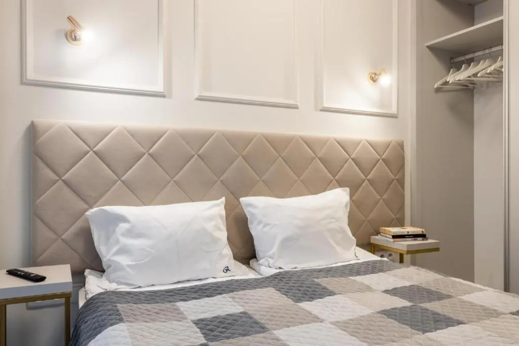 Image 6 of Urban Chic – Luxury Warsaw Stays -10 People- Mennica Residence