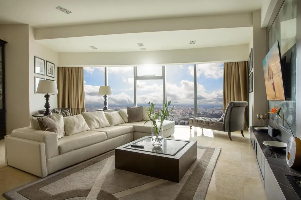 Image 6 of 30th+ Floor Apartments in Sky Tower