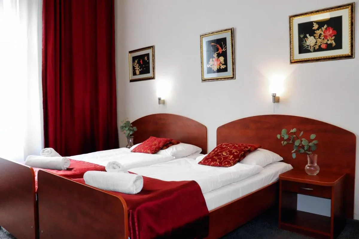 Image 3 of Hotel Lothus