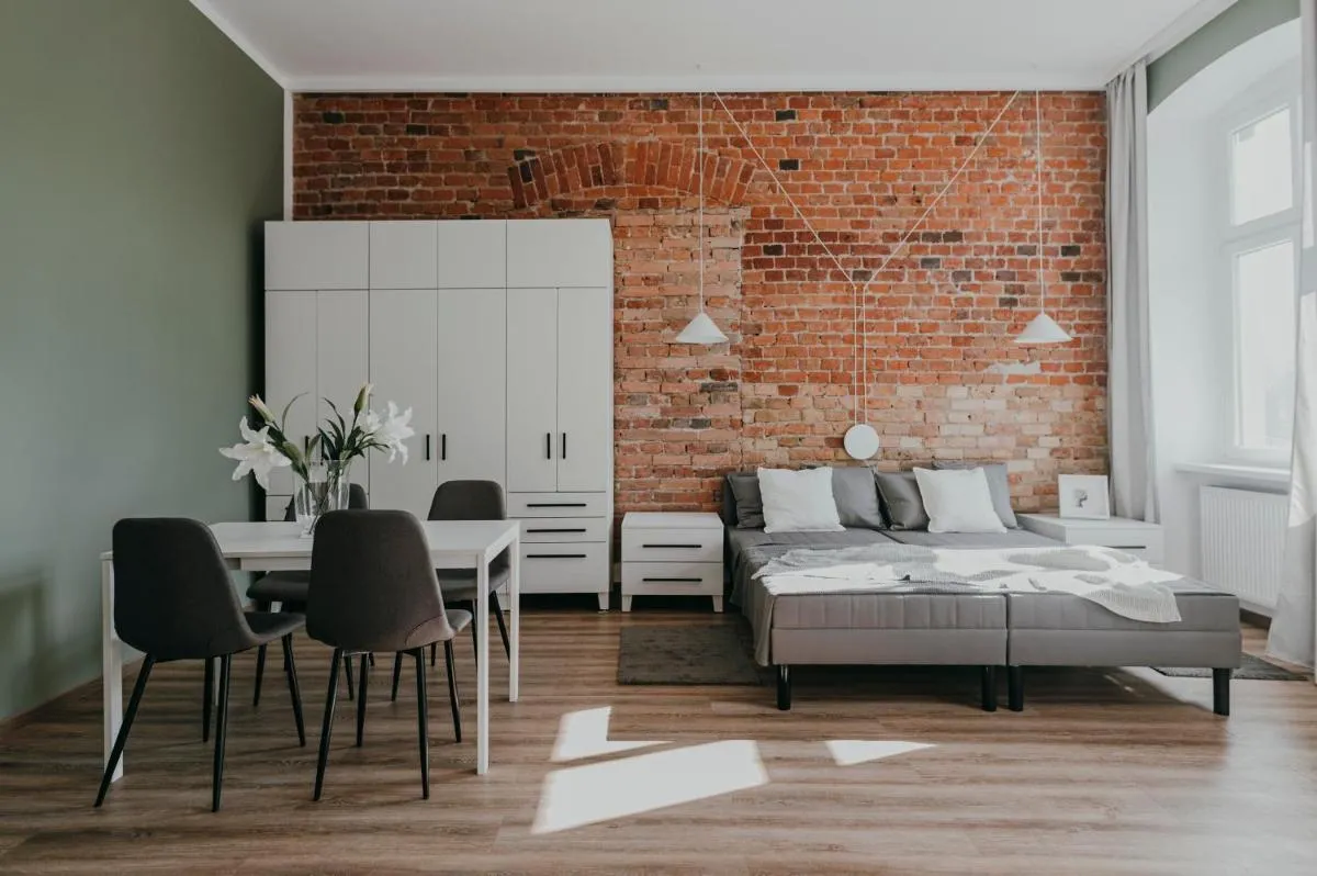 Image 2 of Klimatyczny Apartament – Małachowskiego 18 FREE PARKING