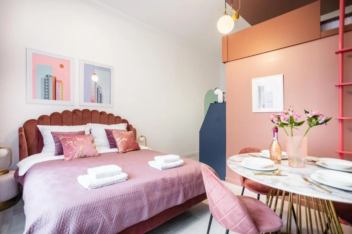 Image of Pink Studio Old Town by #Hoomvi