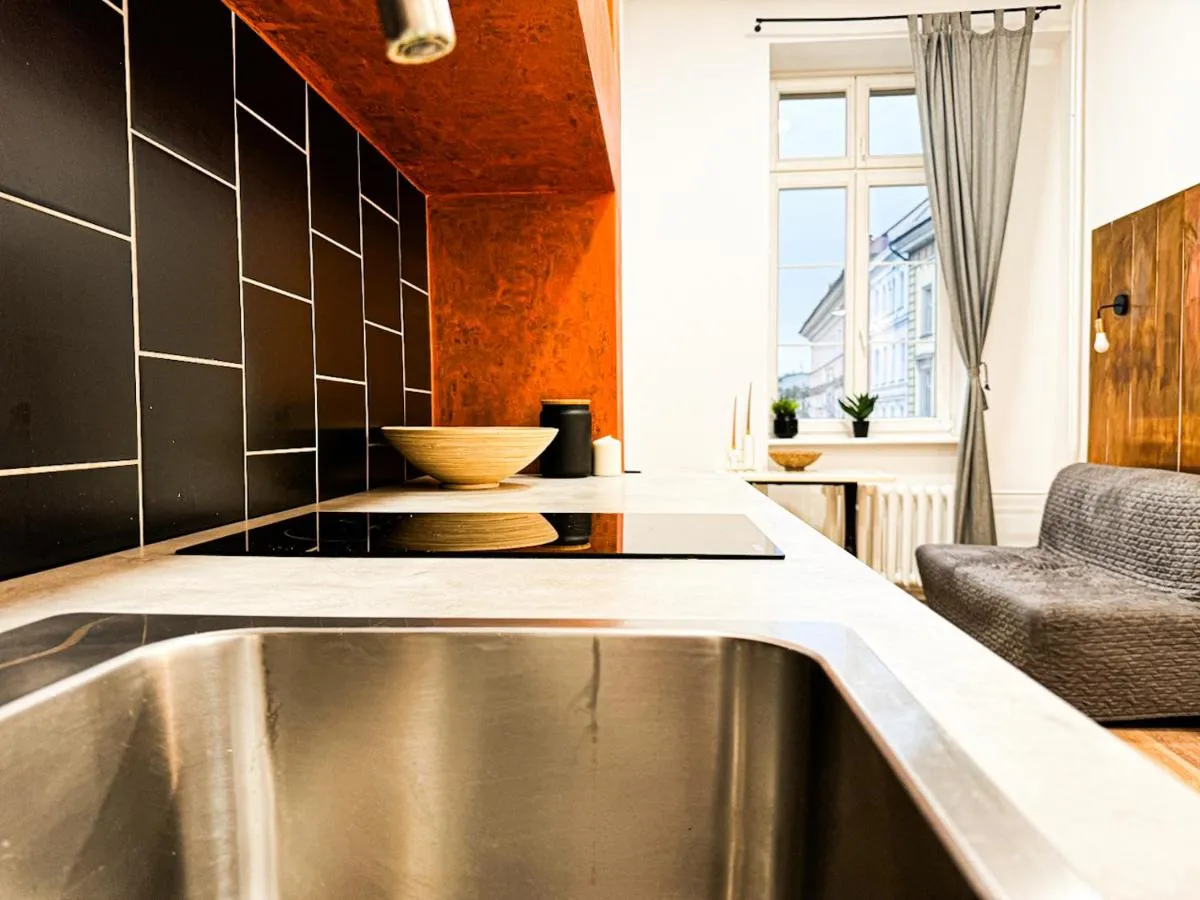 Image 6 of 1min Walk to Market Square, Beautiful Views! Stylish 1BR Kitchen