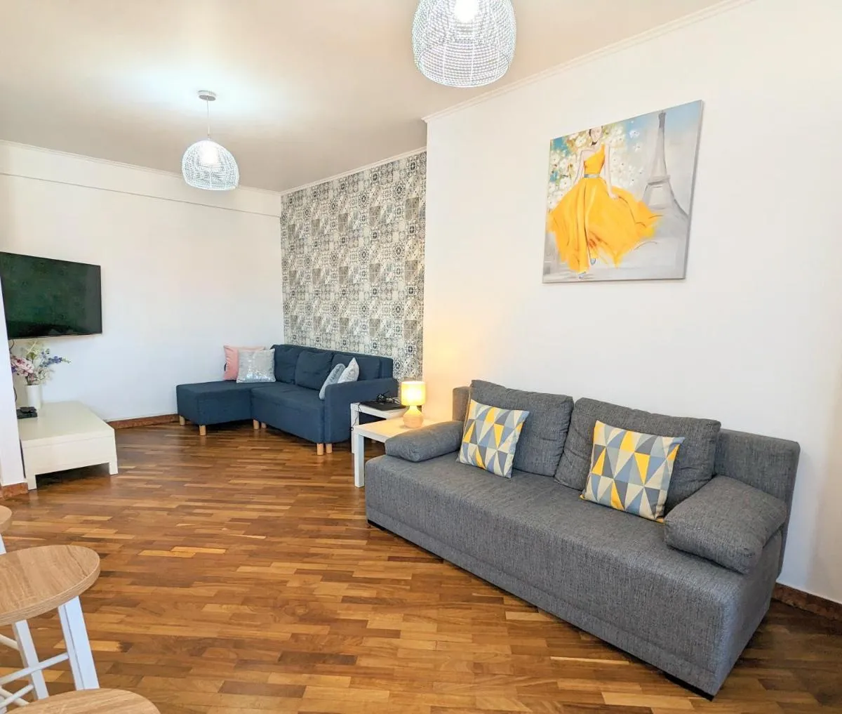 Image 4 of 3-Bedroom Apt in Town Square