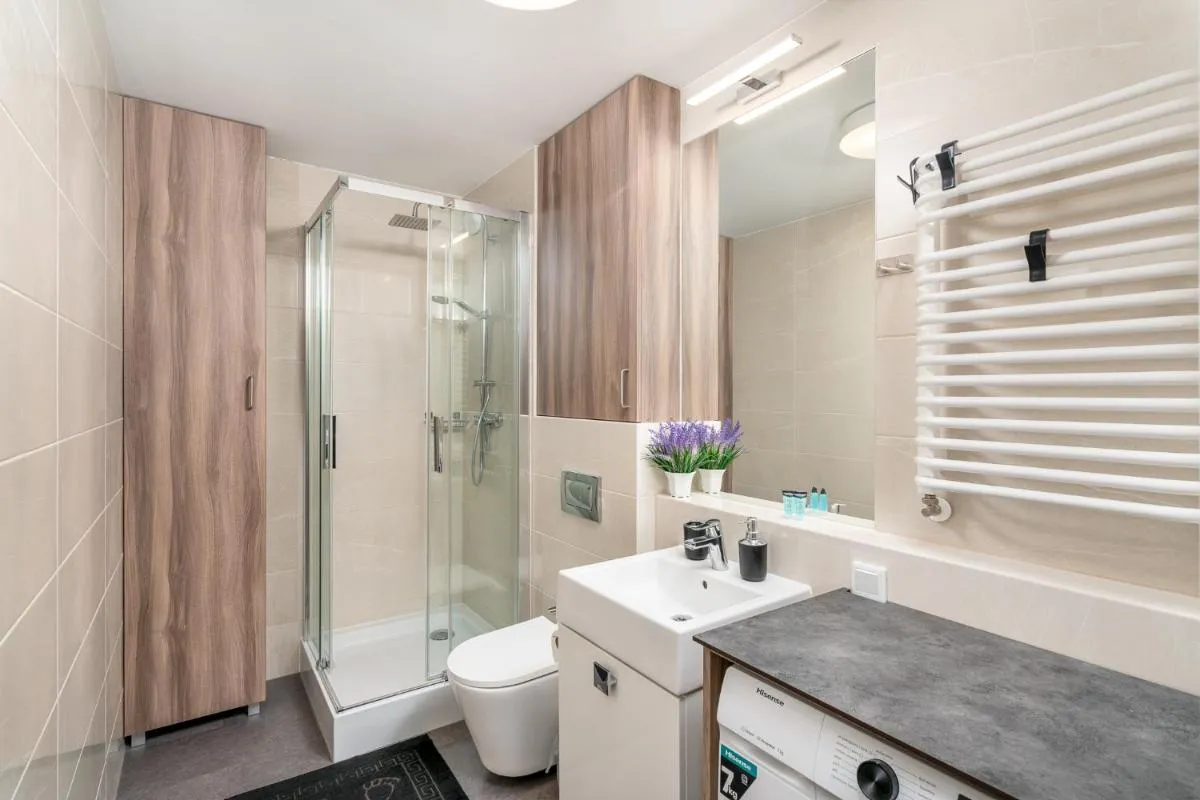 Image 6 of ApartWro 3th – apartament przy dworcu głównym PKP, balkon, garaż, rowery