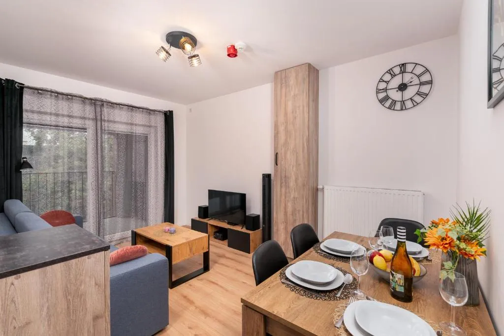 Image of ApartWro 3th – apartament przy dworcu głównym PKP, balkon, garaż, rowery