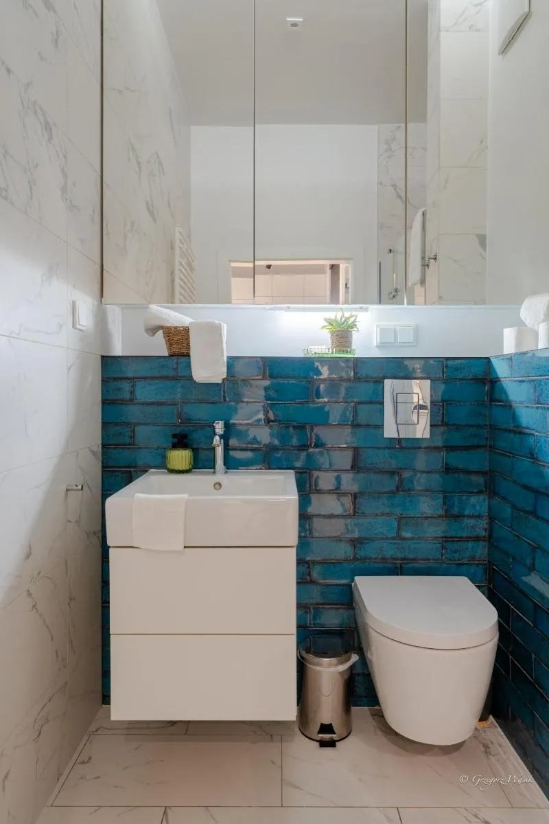 Image 3 of Apartament AleMłyn – na wyspie Słodowej, z balkonem i pięknym widokiem- SpaceApart