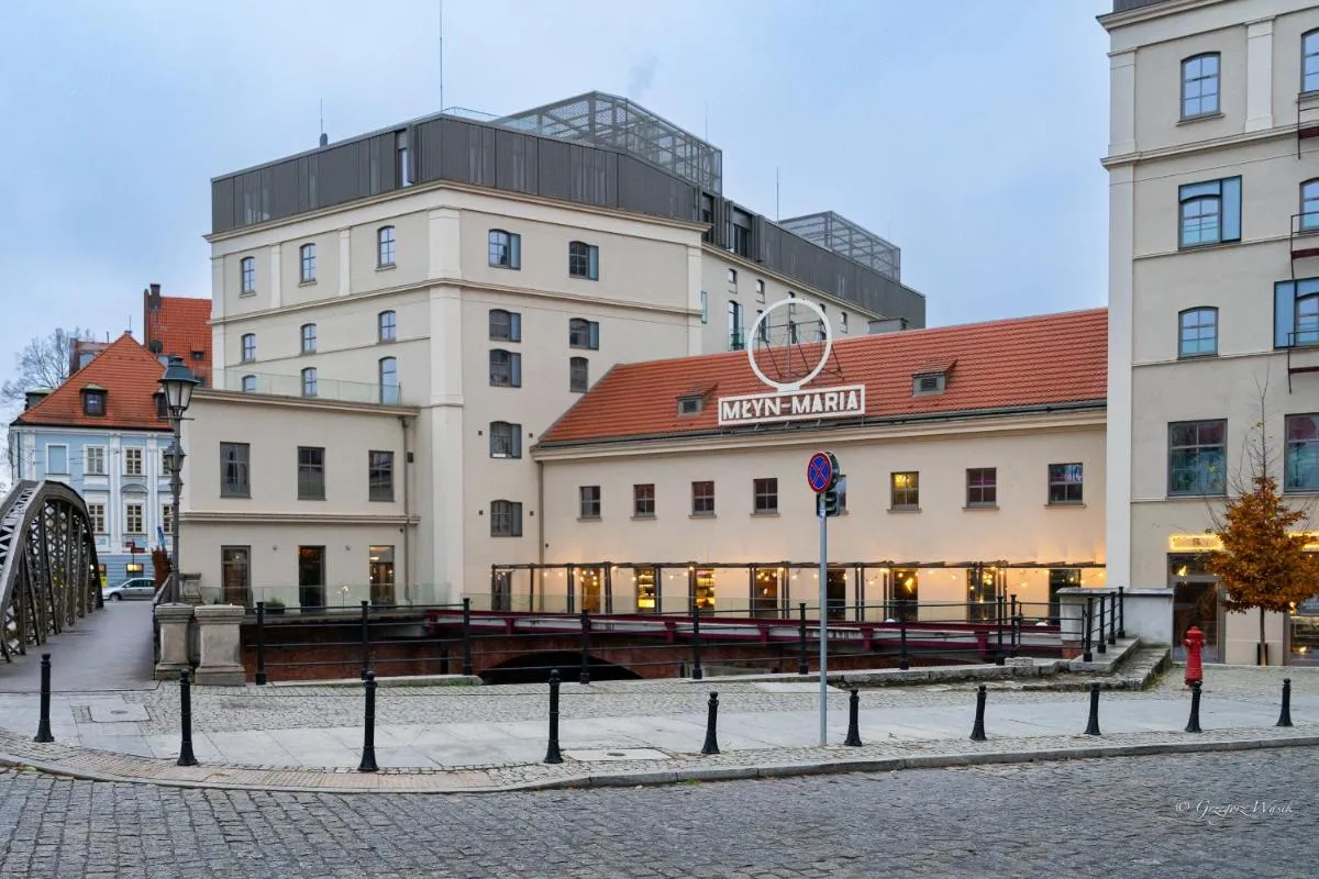 Image 4 of Apartament AleMłyn – na wyspie Słodowej, z balkonem i pięknym widokiem- SpaceApart
