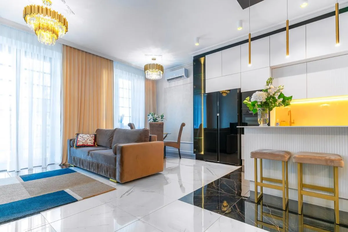 Image 1 of Apartament Versace Jana Pawła
