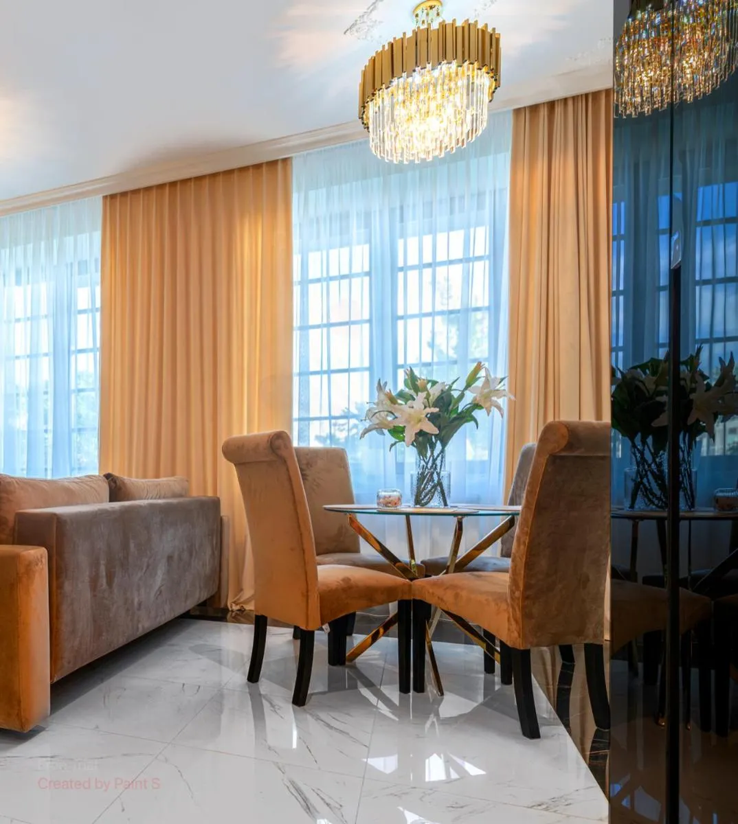 Image 3 of Apartament Versace Jana Pawła