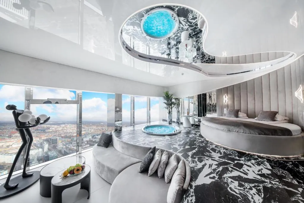 Image of Apartamenty Sky Tower z Jakuzzi Przy Oknie