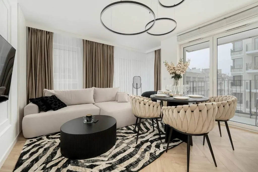Image of Apartment Near Centre of Wrocław with AC and Parking by Renters Prestige