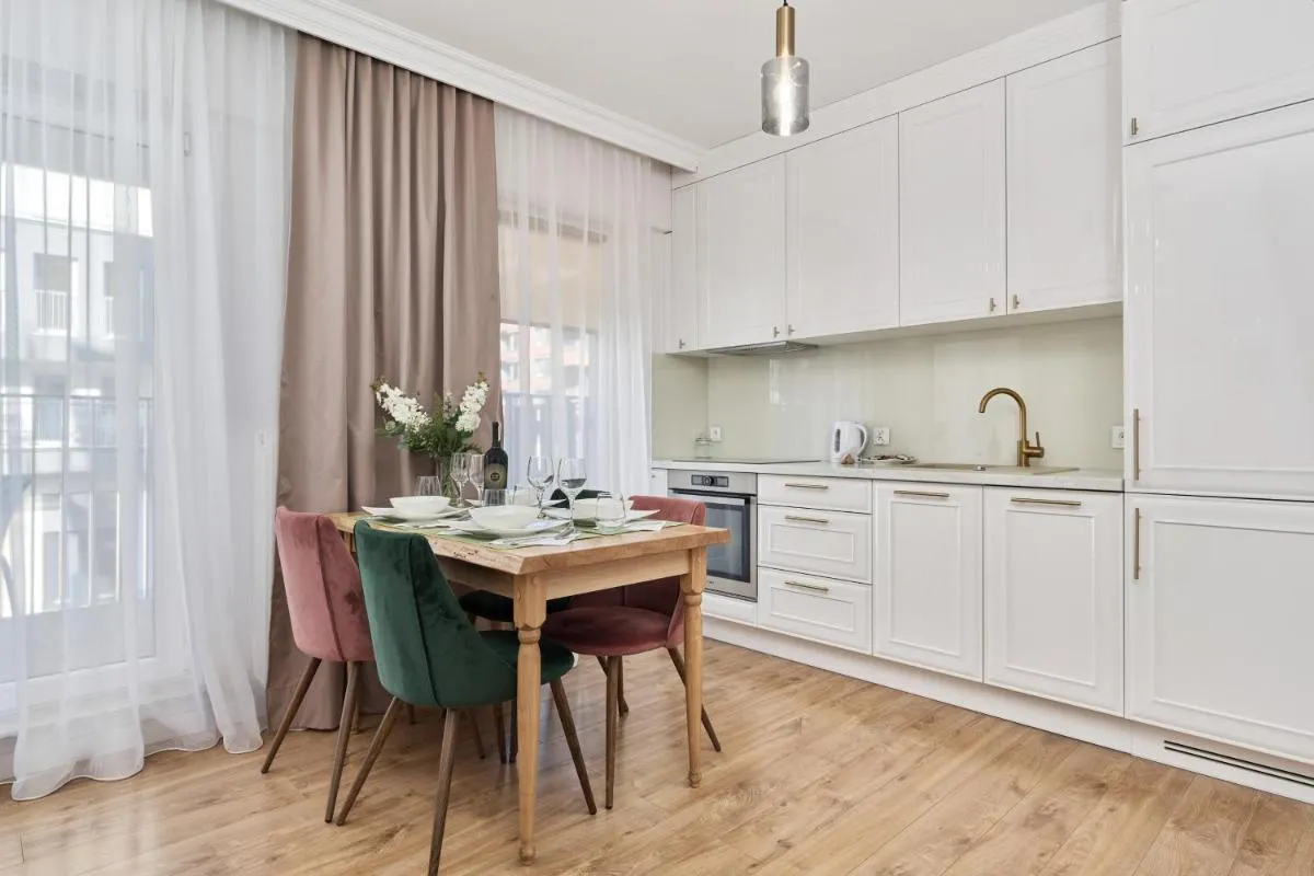 Image 2 of Apartments Dmowskiego Kępa Mieszczańska by Noclegi Renters