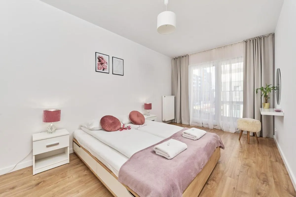 Image 1 of Apartments Dmowskiego Kępa Mieszczańska by Noclegi Renters