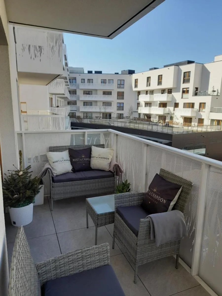 Image 5 of Beige MOOD City Apartment