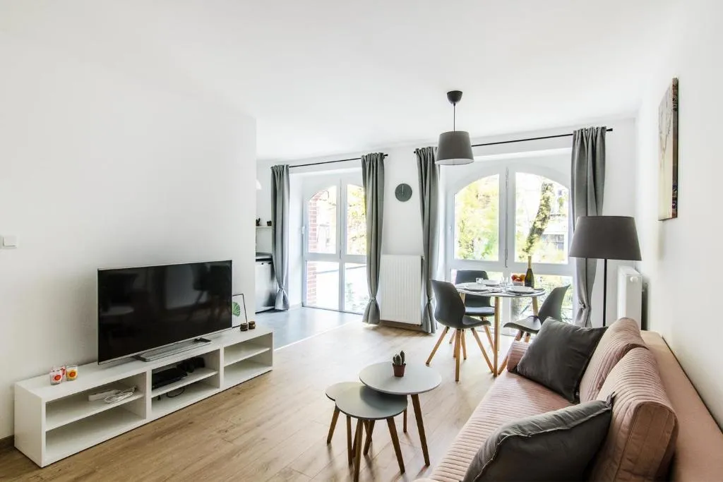 Image of Beutiful Pearl Apartment in tenement house in Center