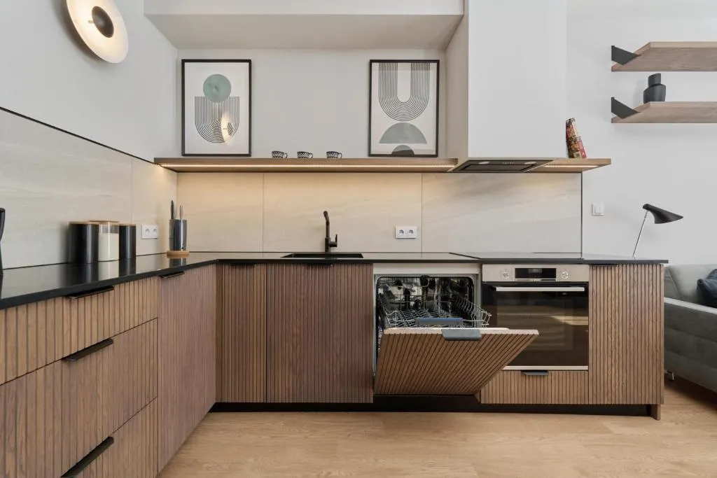 Image of Białowieska 69 – Ekskluzywny apartament w Porcie Popowice z parkingiem i balkonem – Fair Rentals