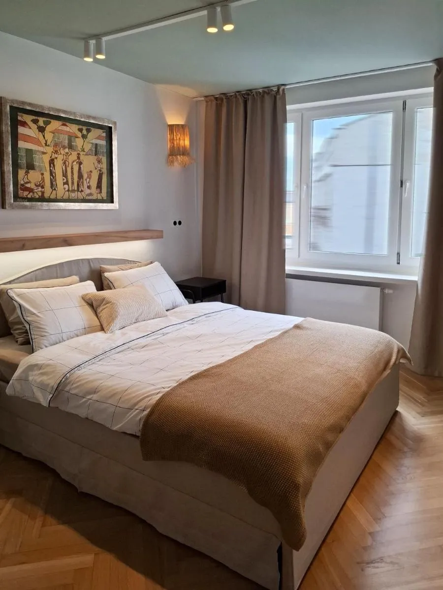 Image 6 of Boho Apartment – 100m from Market Square